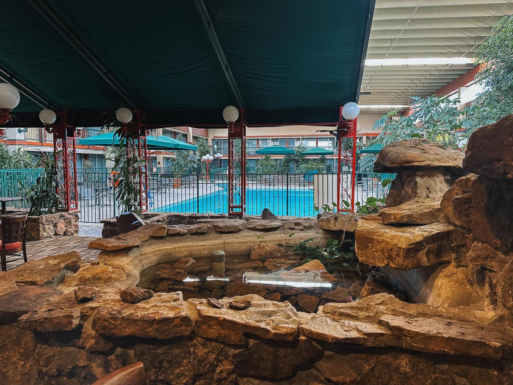 Clarion Inn Fort Collins Exterior photo