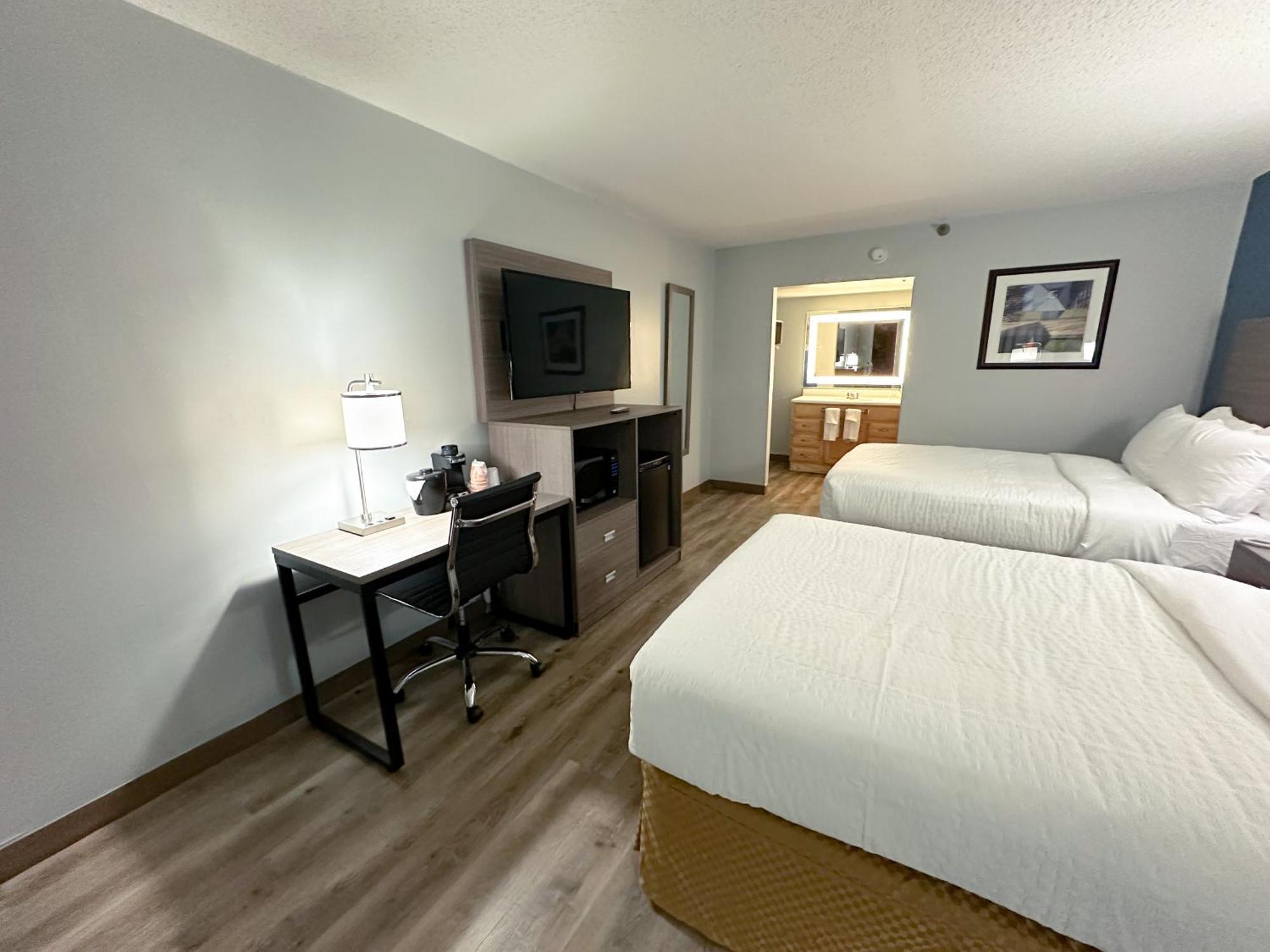 Clarion Inn Fort Collins Exterior photo