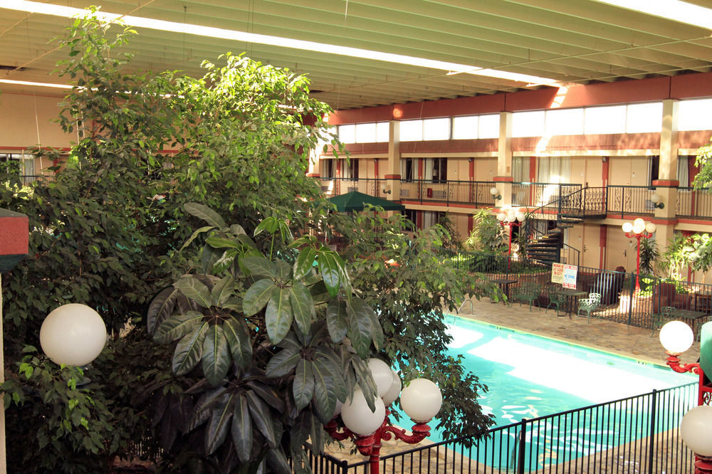 Clarion Inn Fort Collins Exterior photo
