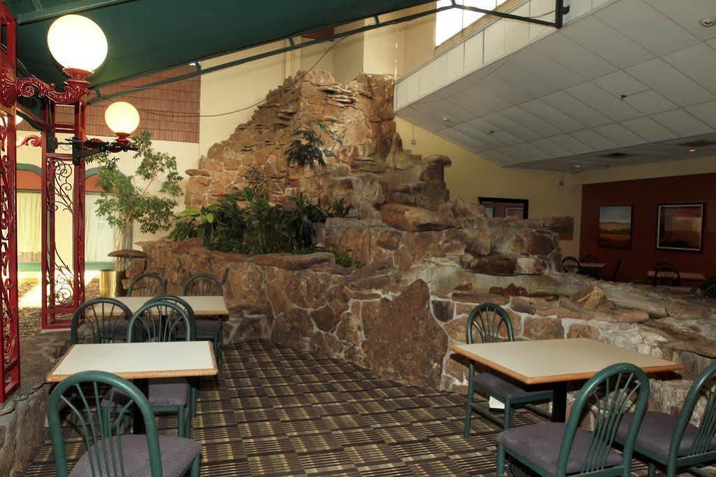 Clarion Inn Fort Collins Exterior photo