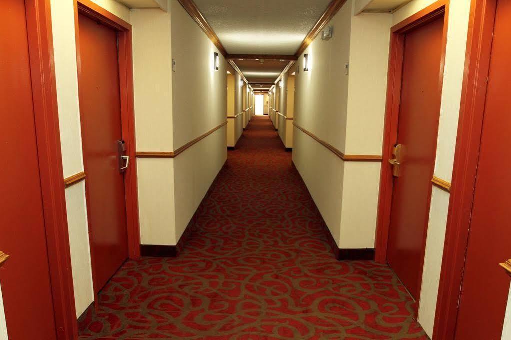Clarion Inn Fort Collins Exterior photo